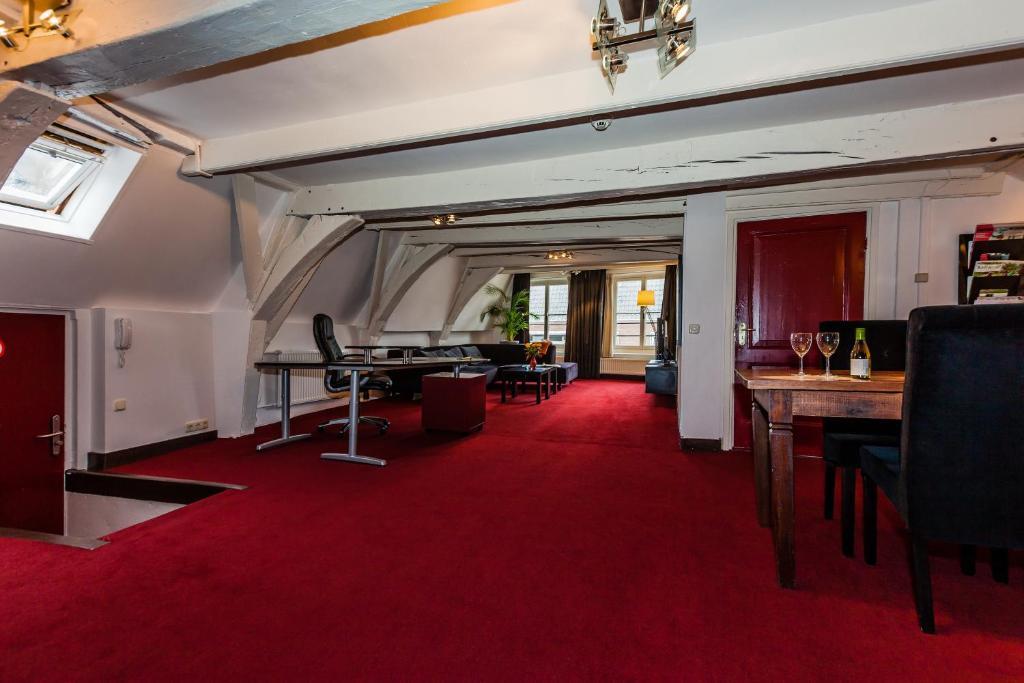 Hotel De Vischpoorte, Hartje Deventer En Aan De Ijssel Rum bild