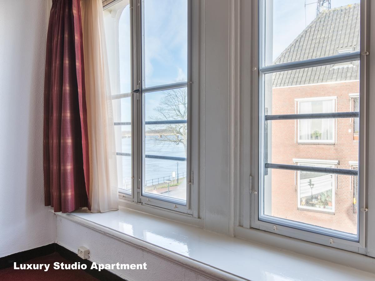 Hotel De Vischpoorte, Hartje Deventer En Aan De Ijssel Exteriör bild